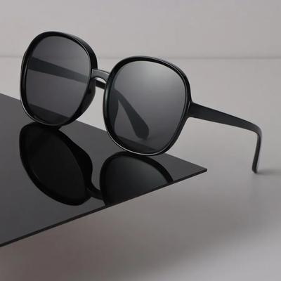Luxury Sunglasses Women Men Round Mirror Big Frame Brand Designer Black Sun Glasses Trendy Eyewear Unisex Sexy Cool