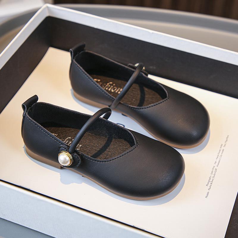 Kinder-Lederschuhe mit weicher Sohle - Britischer Stil, Frühling/Herbst, für Mädchen mit magischen Klettverschlüssen.