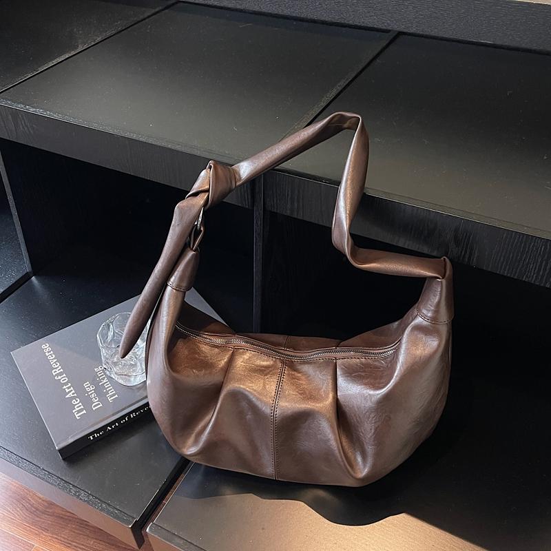 Vintage Soft PU Leather Shoulder Bag Women Large Capacity Crescent Hobo Bag Wide Strap Sling Bag for Work Travel and Casual Outings