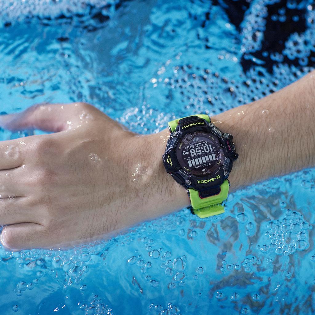 CASIO Men G-SQUAD Series Watch GBD-H2000