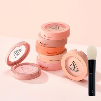 3CE Yüz allığı, hafif yarı saydam pigmentler, ipeksi pürüzsüz doku, kolayca dağıtılabilir, doğal görünümlü kızarıklık.