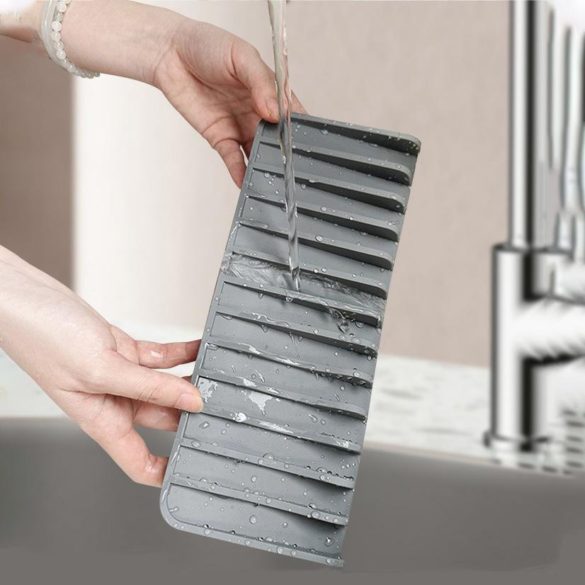 Silicone Self Draining Soap Dishes Tableware Cushion Anti Slip Sink Tray Soap Holder Dish Drying Cushion Pad Sink Drain Mat