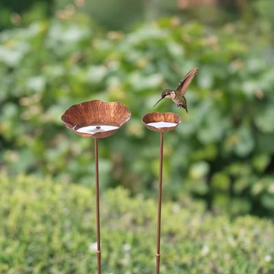 Rusty Flower Bird Bath Garden Stake Outdoor Bird Feeder with Stake Metal Flower Yard Art Stake Water Feeder for Birds Bees Butterflies
