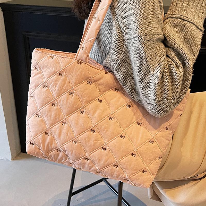 College Students Commuting Toy Bag for Class for Women Lazy Style New Autumn and Winter Bag One-shoulder Crossbody Bag Casual Armpit Bag