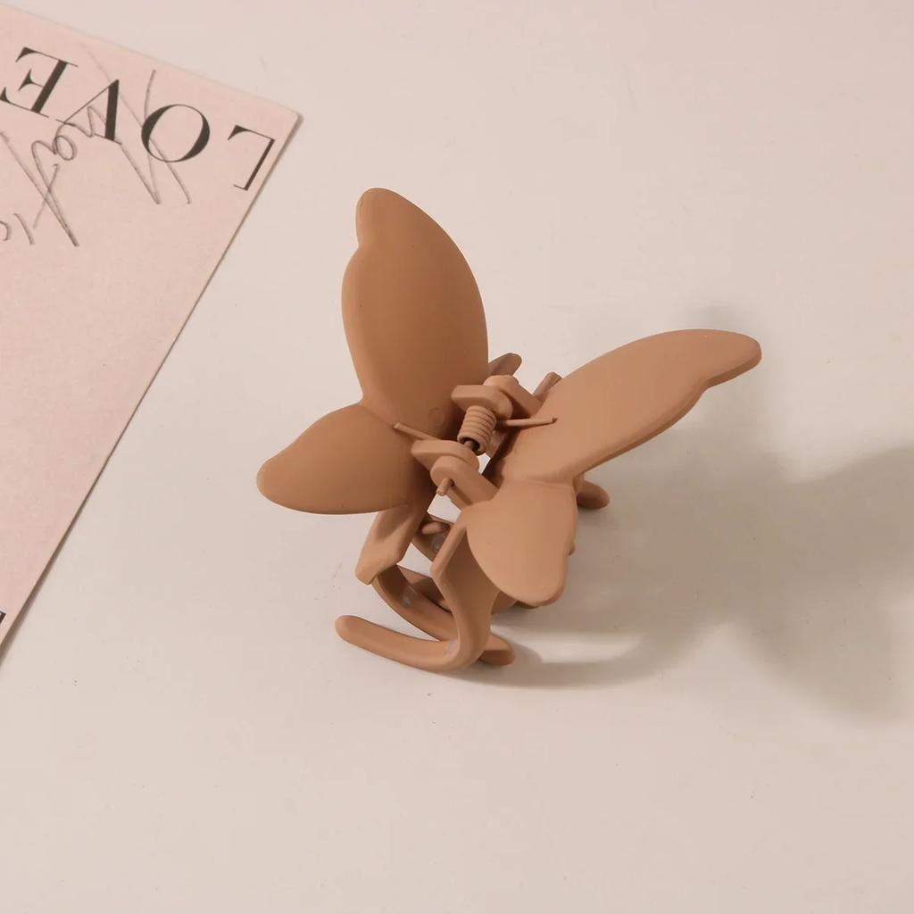 Sweet Frosted Matte Butterfly Hair Claw Clip Women Simple Solid Color Fashion Exquisite Shark Clip for Girl Hair Accessories