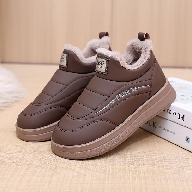 Women's Fuzzy Snow Boots Warm Ankle Boot With Fur Lined Faux Leather Anti-Slip Winter Shoes for Women Outdoor Chunky Platform Walking Short Booties