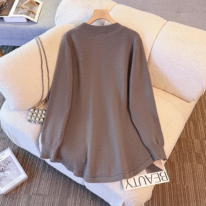 Large Size Women's Winter New-style Sweater with Round Neckline, As A Stylish Base Layer and Long-sleeved Top