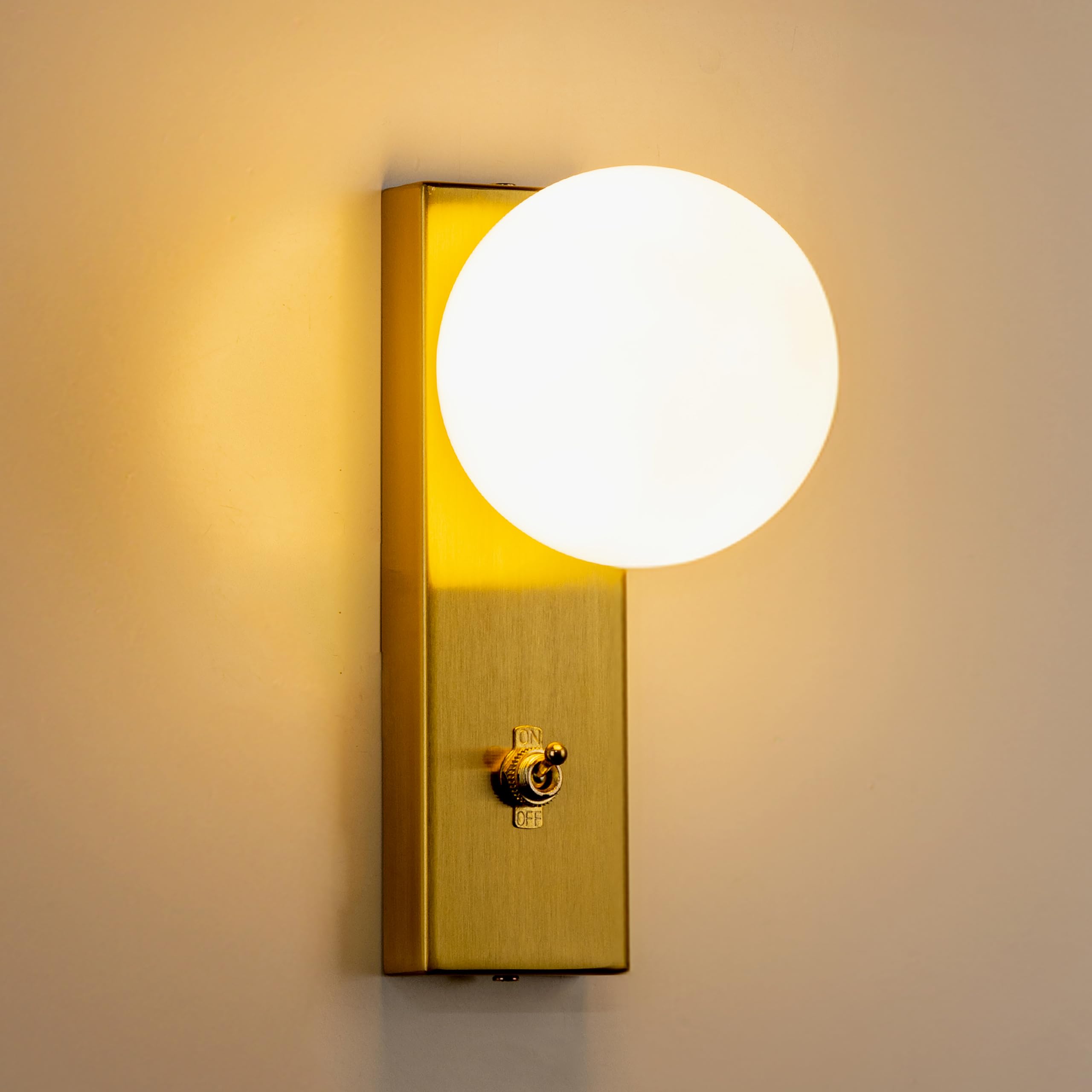 

Chende Nordic Wall Lamp, Square Brass Bracket Light, Single Light, LED Compatible, Glass Finish, Stylish and Elegant Wall Lamp for Bathrooms,
