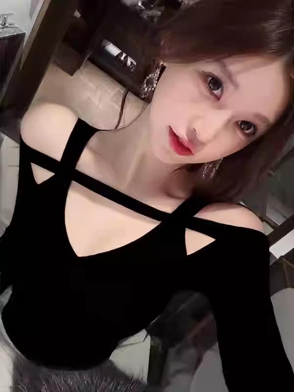 Stylish Off-Shoulder Long-Sleeve Top for Women - 2025 Autumn Mature Style Blouse