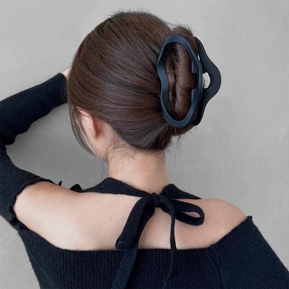 Shape Amber Plastic Hair Claw Female Hair Accessories Korean Style Headwear Wave Line Hair Clip