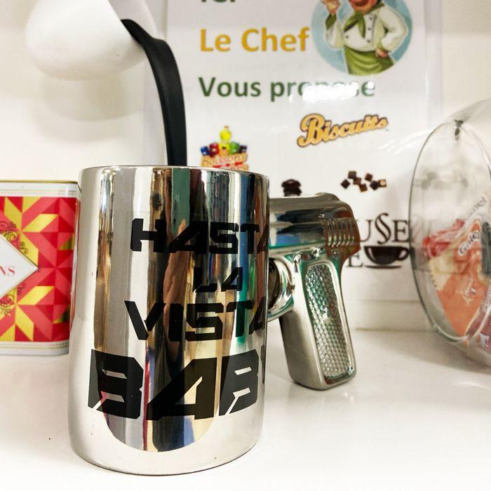 Tasse - terminator - slogan culte - poignée pistolet - céramique argentée - 50 cl