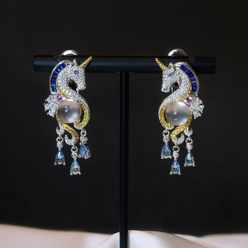 Silver Needle French Court Style Blue Flower Zircon Earrings Light Luxury High-end Stud Earrings Exquisite Niche Earrings