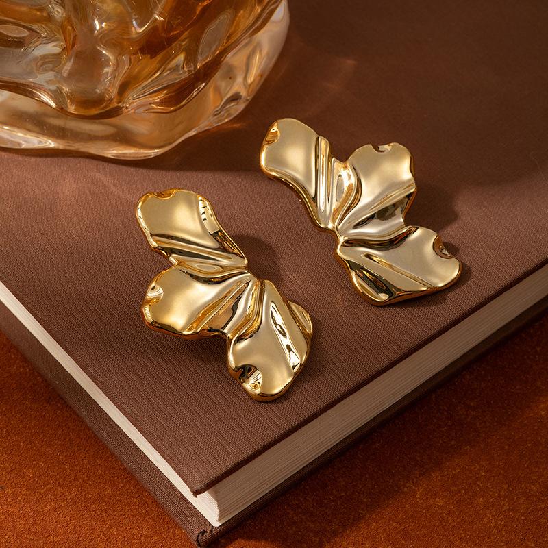 High-End Leichter Luxus Textur Blatt Ohrringe Metall Wind Personalisiert Dreidimensional Ccb Mehrschichtig Übertrieben Mehrschichtig Blume Ohrringe
