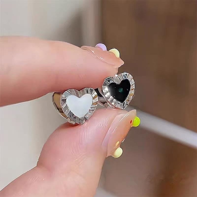 Elegant Black & White Double-Sided Heart Earrings: Exquisite, Simple, High-End Ear Studs for Daily Wear