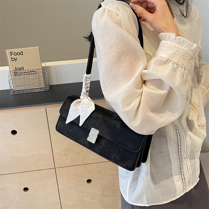 Fashion Women's Bag Sweet and High-end Shoulder Bag Niche Messenger Retro Bag Underarm Bag