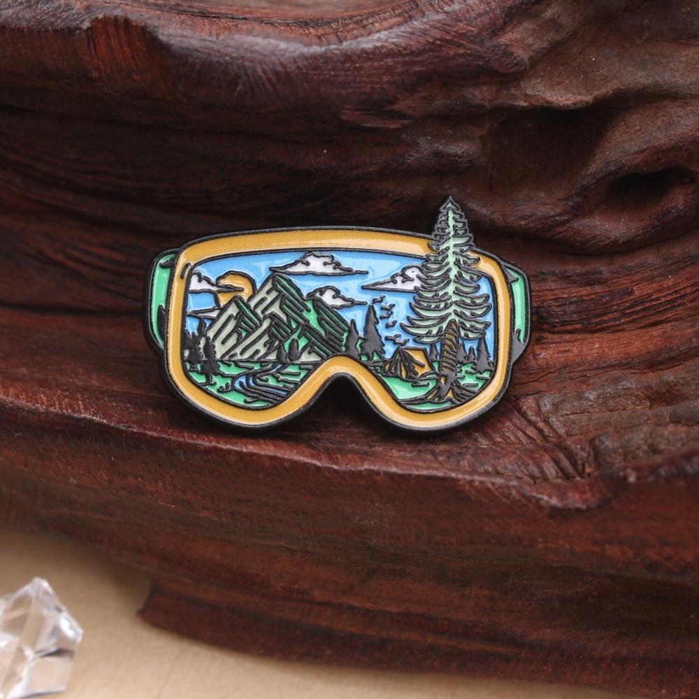 1/4 PCS Creative Adventure Brooch | Design Artistic Adventure-style Accessory Perfect for Everyday Outfits,Gift for Friends