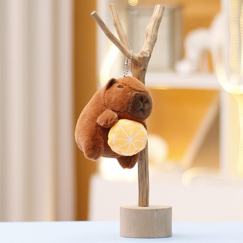 

Плюшевая игрушка капибара: Милый брелок-подвеска для куклы и шарм для сумки 12 cm