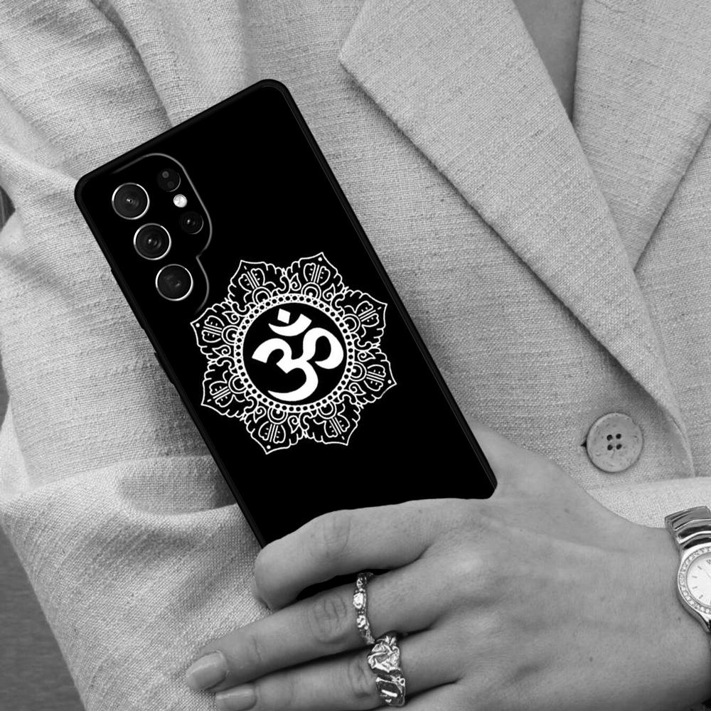 Aum Om Yoga Symbol Hindu Fitness Cell Phone Case for Samsung Galaxy S26 Ultra S25 S24 S23 S22 S21 S20 Note10 Cover