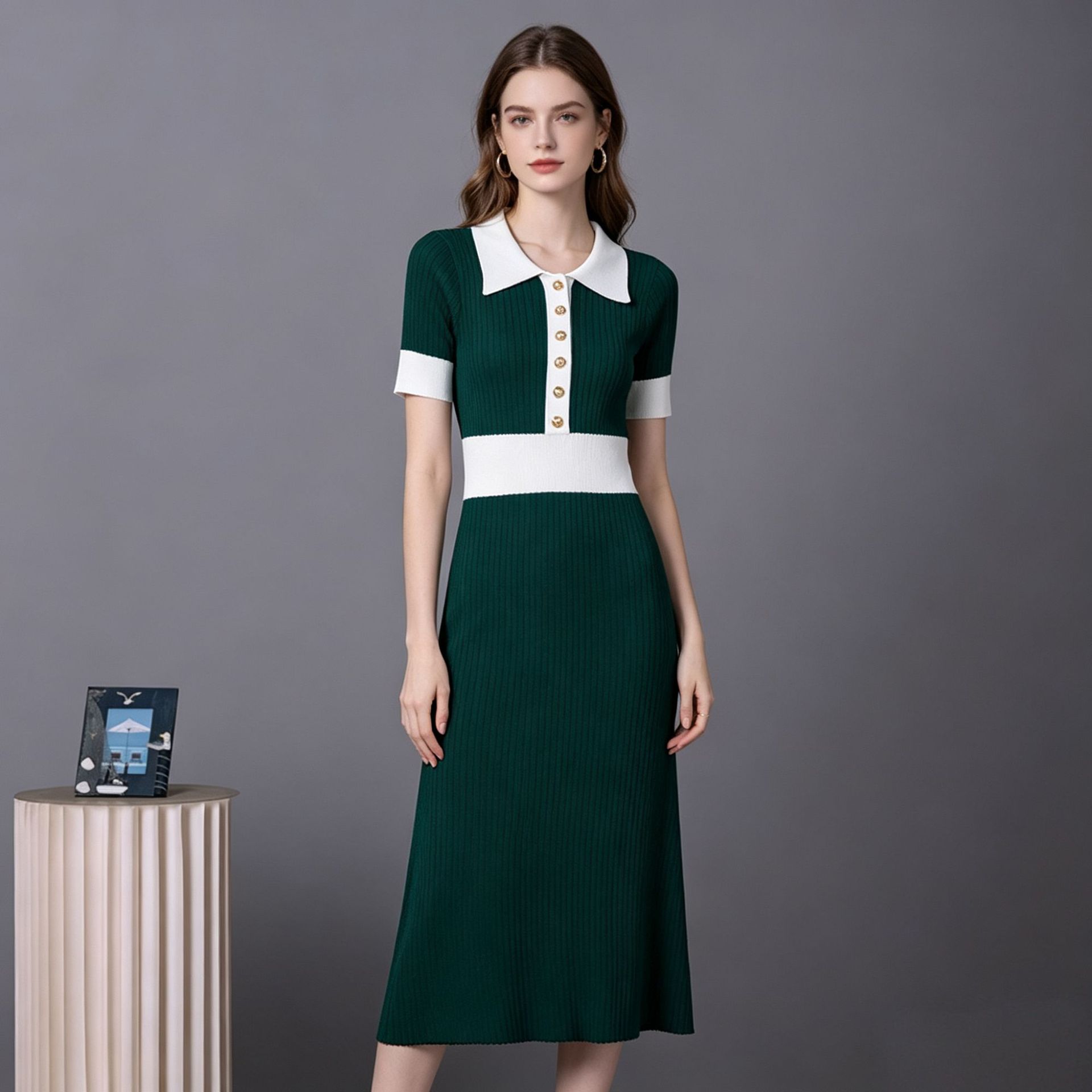 

European and American contrasting color lapel short-sleeved dress summer waist slim and thin knitted dress women L зелений