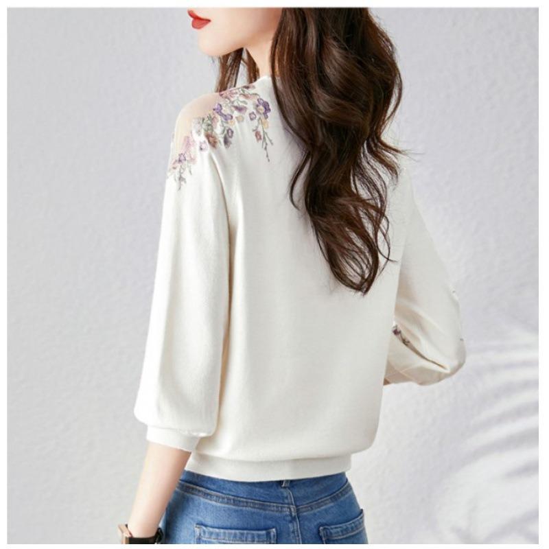 Three Quarter Sleeve Hollow Knit Sweater for Autumn Women Sweet Fresh Floral Slimming Round Neck Pullovers & Long Sleeves