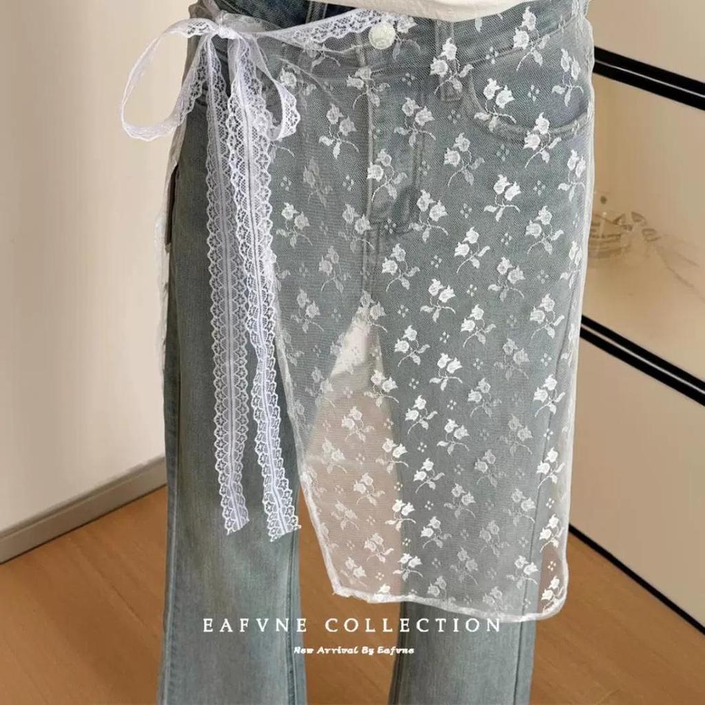 Niche Design Layered Lace Blogger Skirt with Apron.