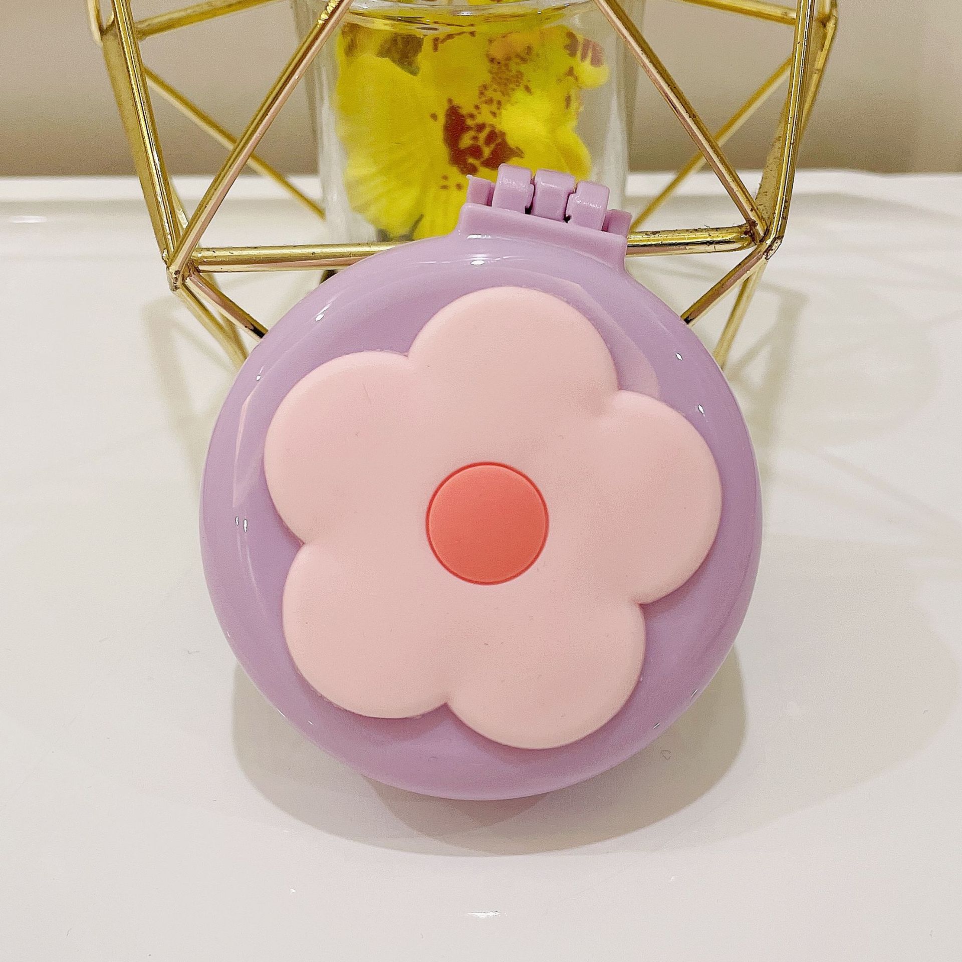 

Милая мультяшная складная расческа с косметическим зеркалом для девочек, массажная портативная расческа на воздушной подушке, детское платье, игрушка для макияжа, подарки