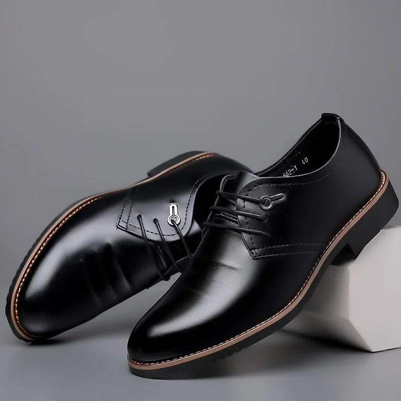 Sapatos Sociais de Couro Formal de Alta Qualidade para Homens Sapatos Casuais Masculinos Respiráveis Marca Italiana de Luxo Cadarço Antiderrapante Sapatos de Condução Masculinos