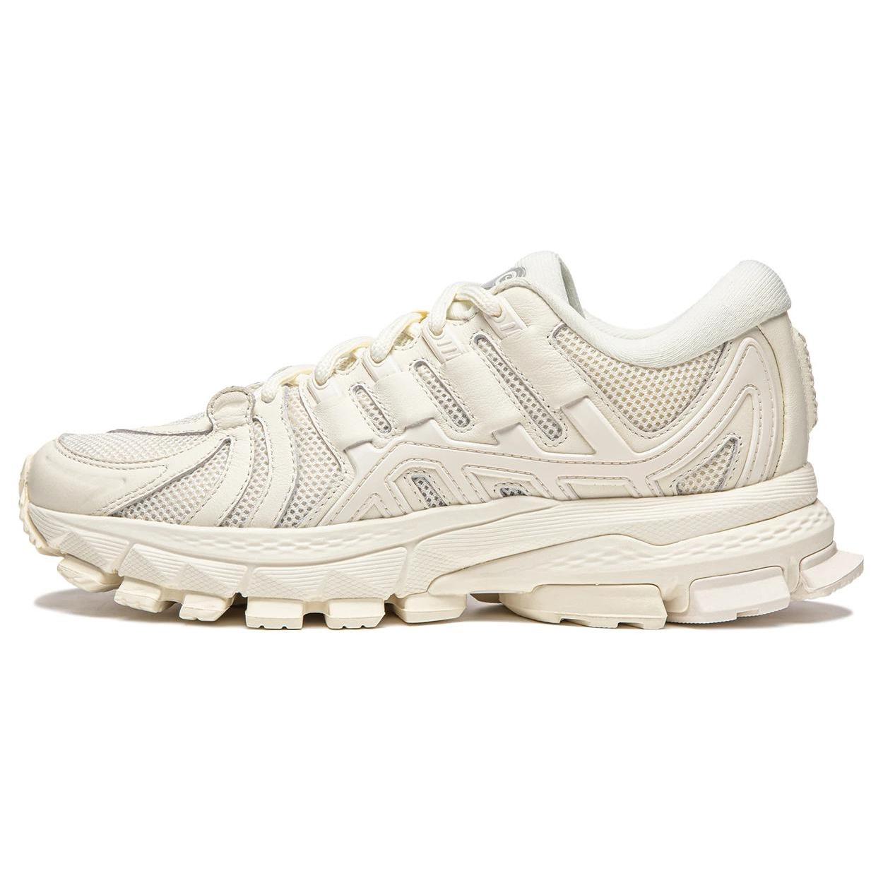 

Li Ning Abrasion Resistant Breathable Low top Running Shoes Women s Beige AZGU078-4 38