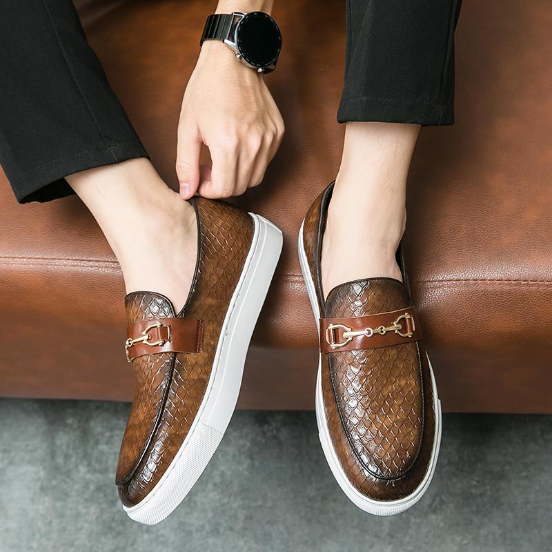 2024 New Mens Slip on Shoes Lightweight Men's Club Shoes Classic Men Shoes for Wedding All-match Leather Men Shoes Loafers