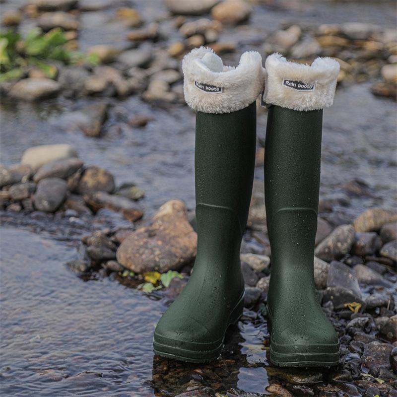 New high-tube rain shoes for men and women, fashionable outer wear, non-slip and waterproof rubber shoes, sea-catching soft-soled rain boots