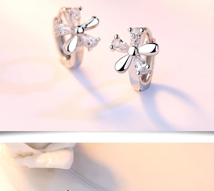 Sweet Plum Blossom Korean Snowflake Crystal Earrings - Elegant & Lovely Stud Ear Accessories