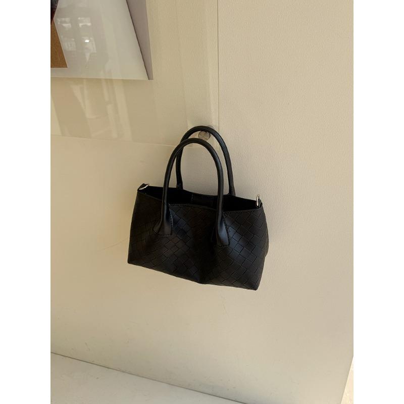 

Нишевая дизайнерская сумочка Летняя модная сумка-ведро для женщин Универсальная плетеная сумка-корзина через плечо чёрный