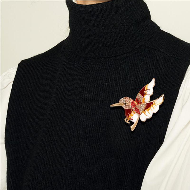Fashion Creative Rhinestones Hummingbird Brooches For Women Clothing Coat Accessries Gifts