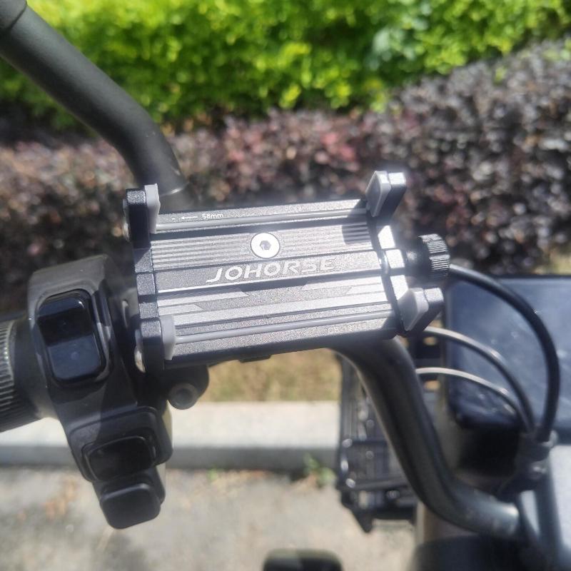 Bicycle Phone Holder Aluminum Alloy Adjustable 360 Handlebar Mount Anti Slip Stable Stand for Smartphone Cycling Road Use