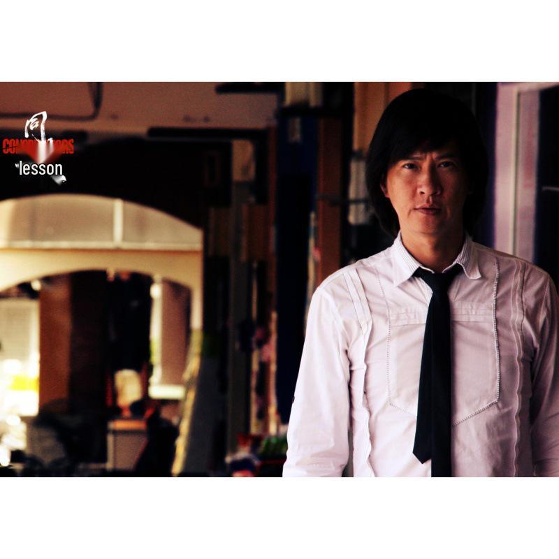 

Zhang Jiahui Retro Poster - Hong Kong Star Wall Art for Dorms and Bars Yellow Kraft Paper (No Glue) 30X42 cm