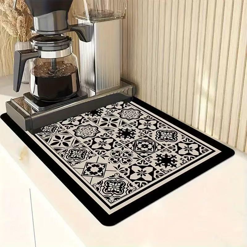 Retro Floral Anti-scalding Water-absorbing Coaster: Non-slip, Dirt-resistant, Easy-to-Clean Diatomaceous Earth Coffee Mat