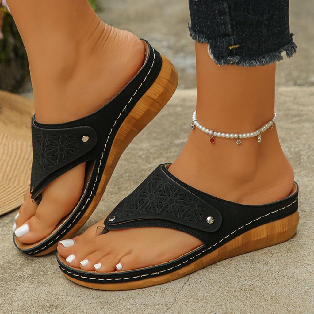 Women's Summer Hollow Out Thong Sandals Platform Slip On Casual Flip Flops Lightweight Comfortable Beach Shoes