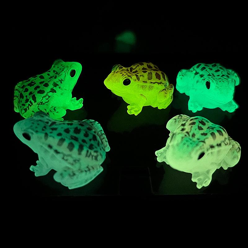 New Arrival Miniature Frog Figurine Micro-Landscape Garden Ornament Illuminated Decorative Piece Home Desktop Trinket Aquarium Decoration 4cm X 3cm