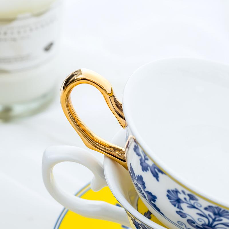 High bone porcelain, blue and white porcelain, ceramic coffee cups and plates, afternoon tea cups with spoons