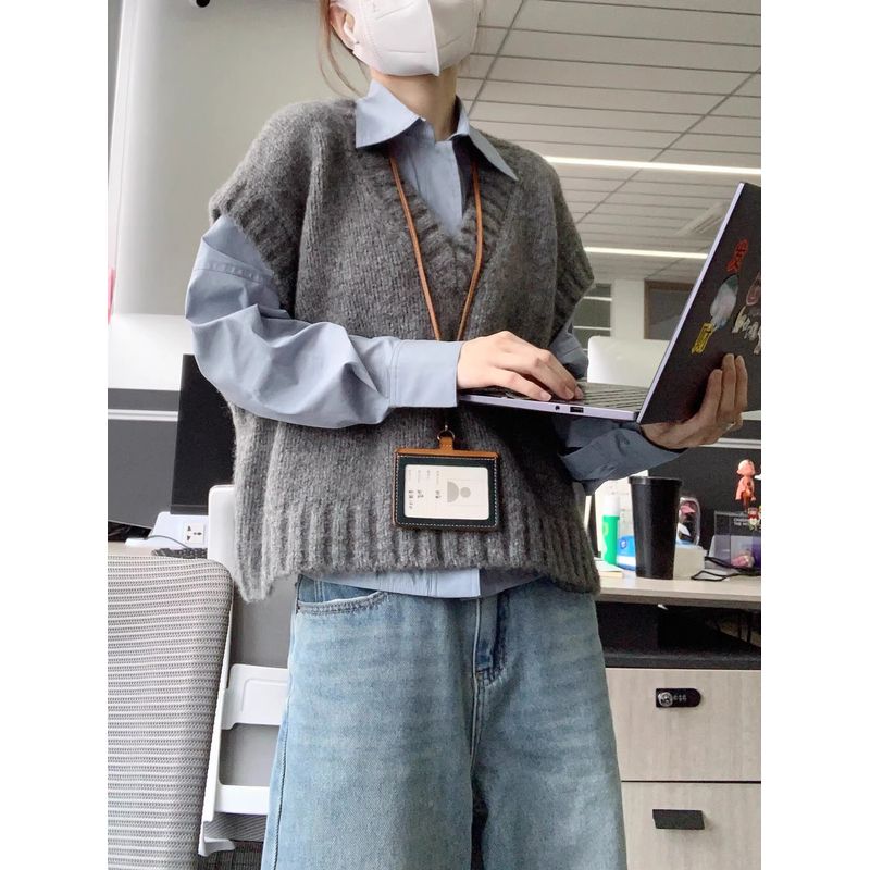 

Женская серая футболка с V-образным вырезом, верхняя одежда, вязаный жилет Grey S [Recommendation 70/45.00kg]]