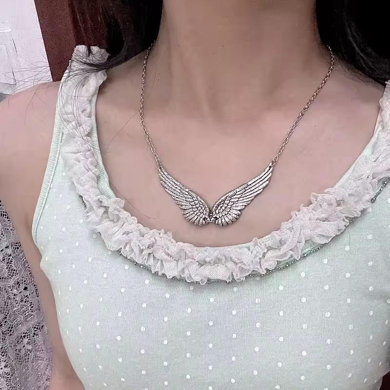 Y2K Angel Wing Feather Choker Necklace Silver Statement Angel Wing Pendant Chain Jewelry for Women Wedding Party Tribal Gifts