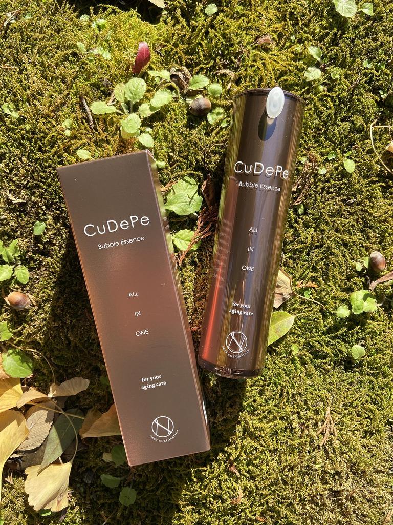 CuDePe Bubble Essence A Completely New Type of Care No Need To No Need To An Essence That Is Just Foamy Enough To Be Left 100g. Anti-aging Essence.