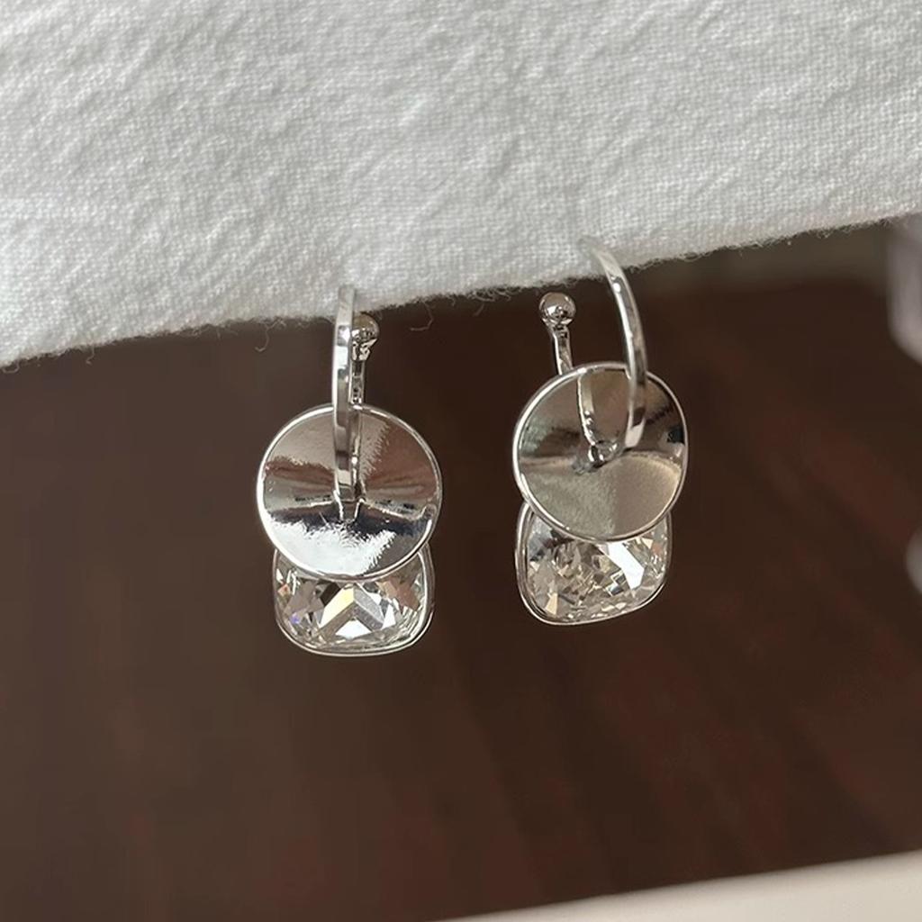 Diamond Round Square Sequined Earrings, Simple and Cold Style Temperament Earrings, Light Luxury and High-end Niche Earrings