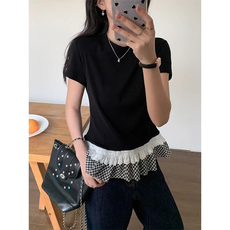 

Женская черная футболка в балетном стиле с кружевной отделкой и лоскутным дизайном, приталенного силуэта (Короткий рукав, Летняя коллекция 2025) Medium чёрный