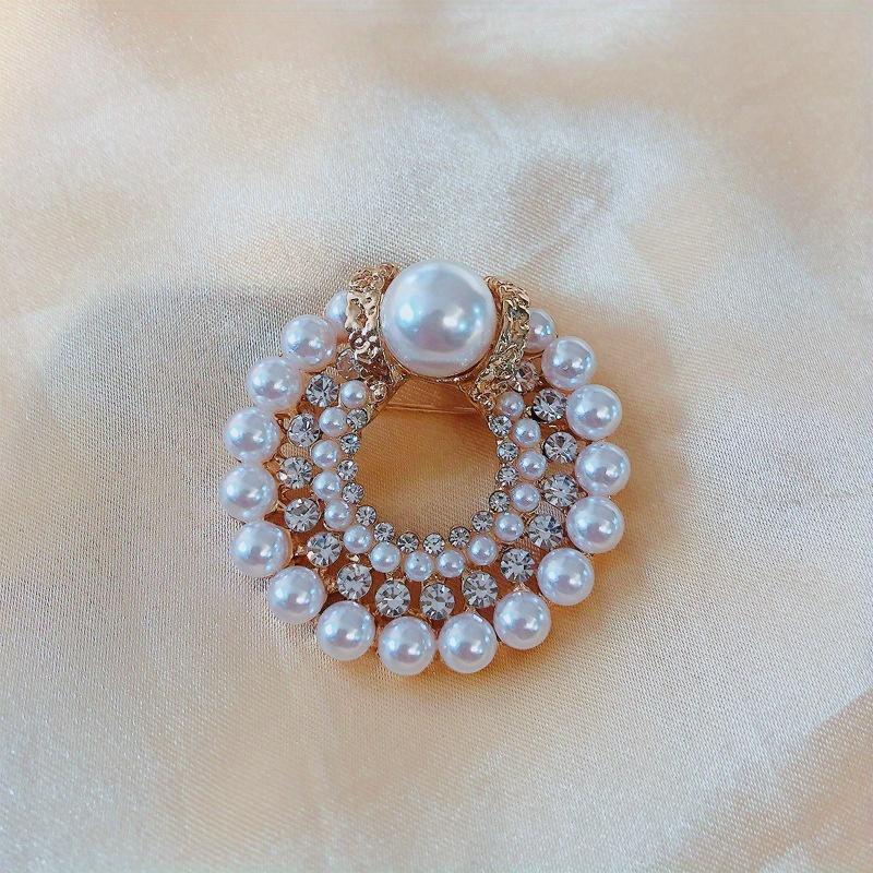 SKEDS Women Girls Elegnat High-end Flower Pearl Crystal Brooch Pin Fashion Exquisite Party Banquet Badges Corsages For Lady