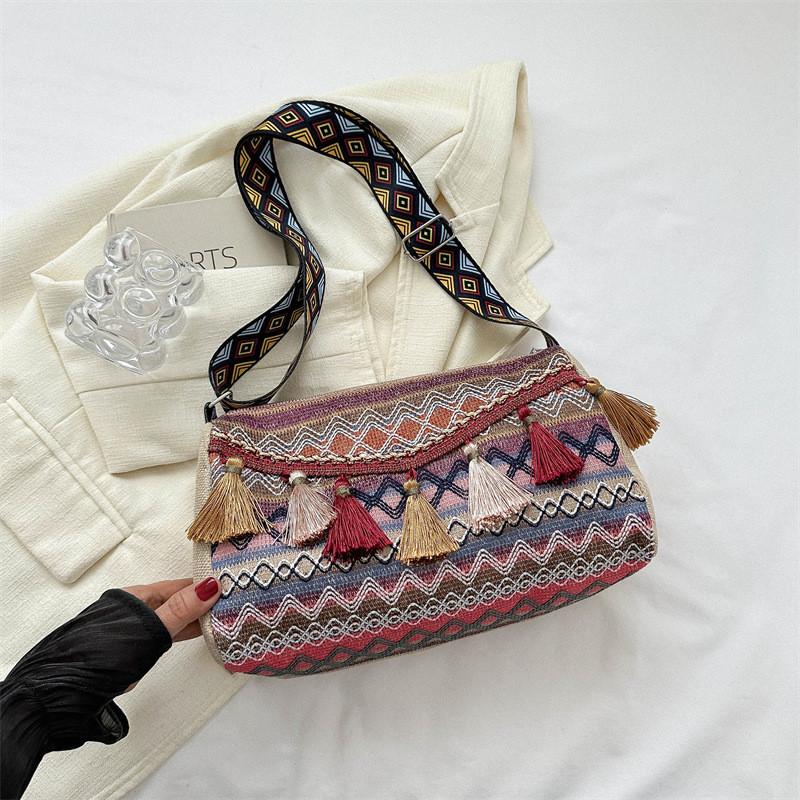 Ethnic Style Large Capacity Shoulder Bag 2023 New Bag Female Niche Fashion Tote Bag Casual Simple Crossbody Bag Street Trend
