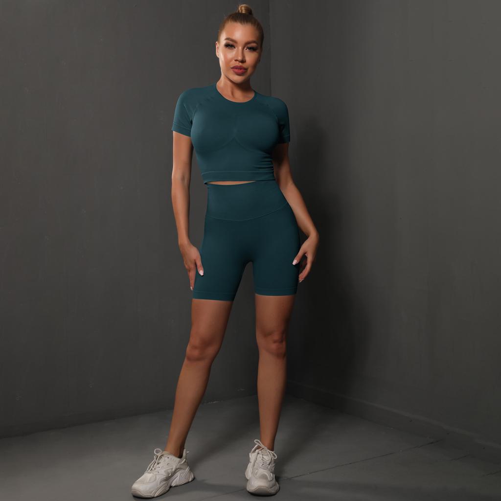 JYL Seamless Knit Yoga Set Hip Lifting Shorts Running Fitness Outfit