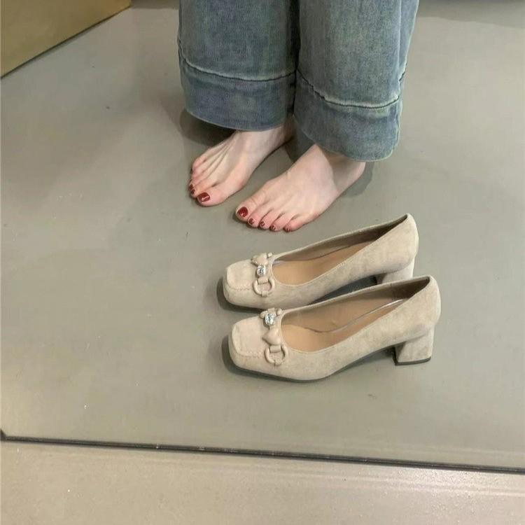 

Design Sense Niche Fairy High Heels for Women 2025 New Style French Temperament Elegant Pink Heart Coarse Follow-up Shoes 35