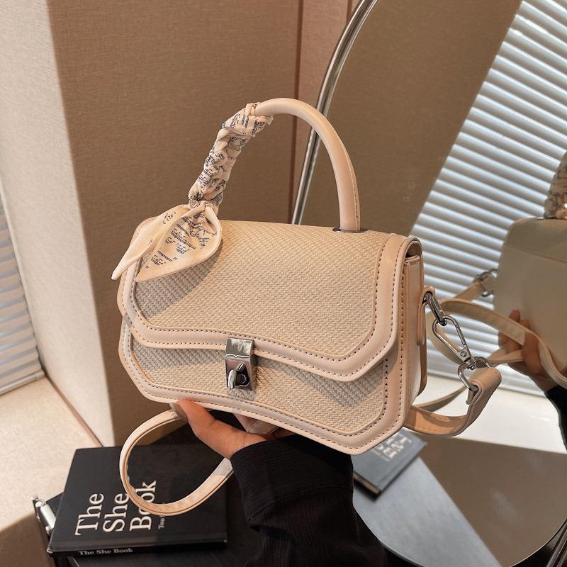 Versatile woven bag women's new spring and summer fashion niche shoulder messenger bag portable small square bag