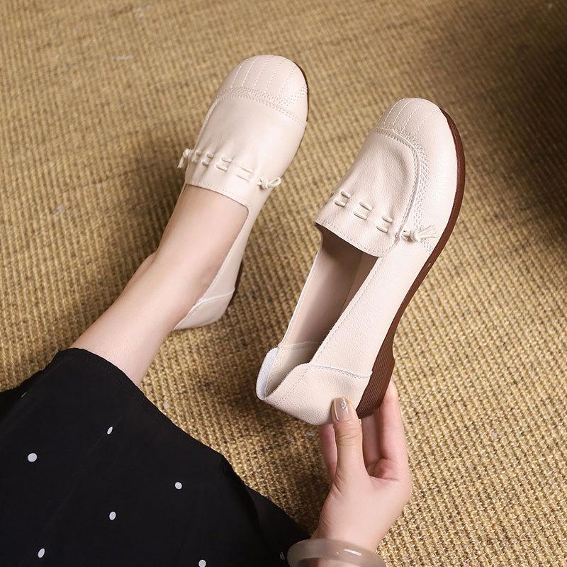 Comfortable and Not Tired Feet, Retro Soft-soled Single Shoes for Women's 2025 Autumn New One-pedal Flat-soled Round-headed Mother Small Leather Shoes